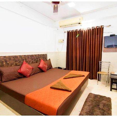Hotel Premium Travellers # Inn Near Temple - Fully Air Conditioning Hotel - Hygiene And Spacious Room - A Top Rated Luxuary Hotel Merces Экстерьер фото