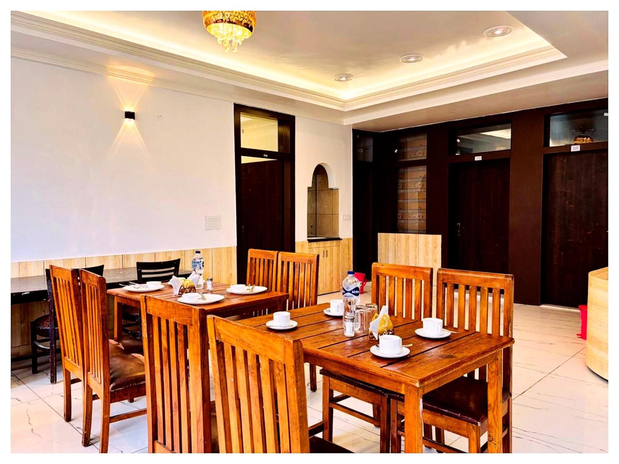 Hotel Premium Travellers # Inn Near Temple - Fully Air Conditioning Hotel - Hygiene And Spacious Room - A Top Rated Luxuary Hotel Merces Экстерьер фото
