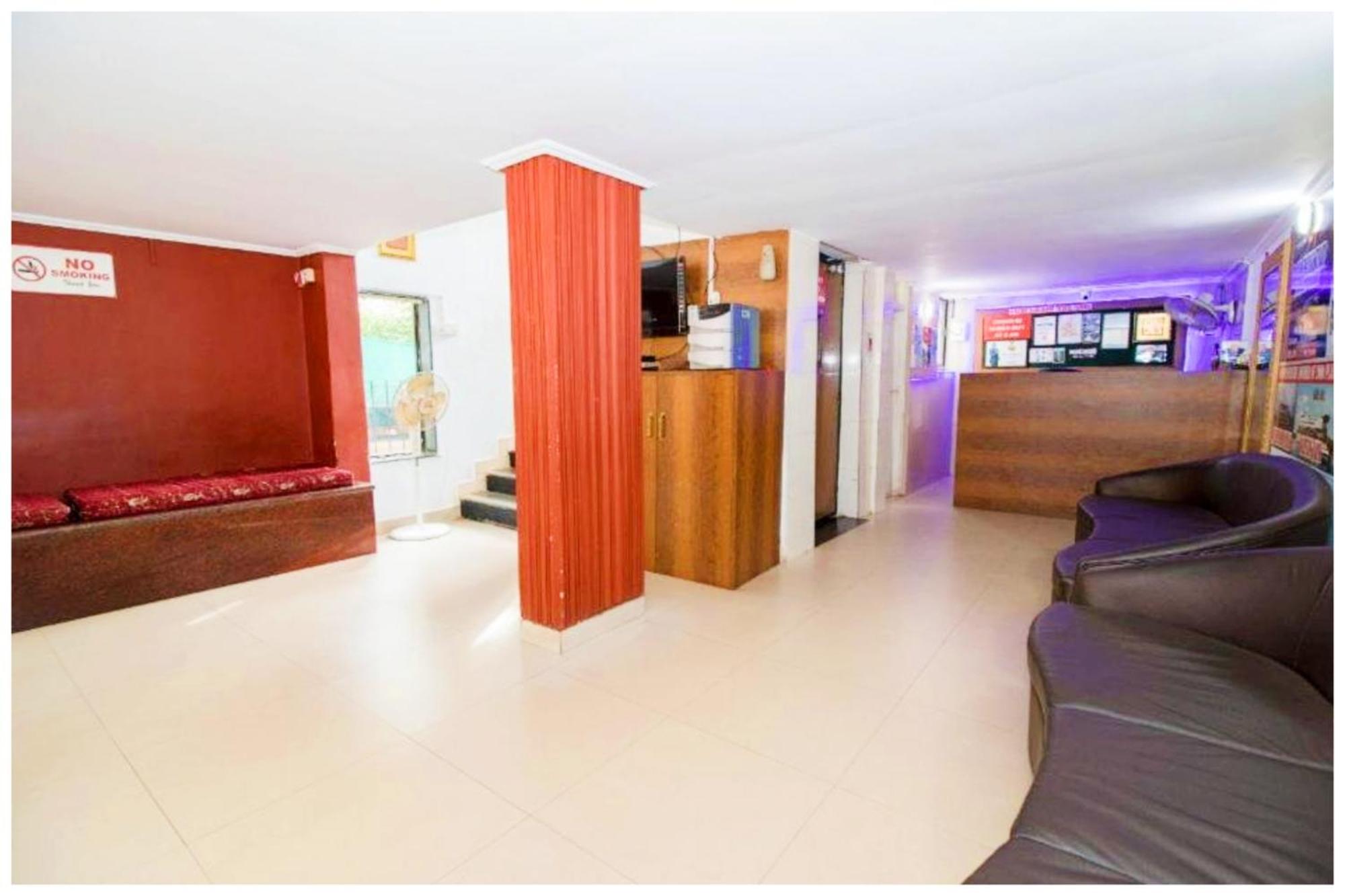 Hotel Premium Travellers # Inn Near Temple - Fully Air Conditioning Hotel - Hygiene And Spacious Room - A Top Rated Luxuary Hotel Merces Экстерьер фото