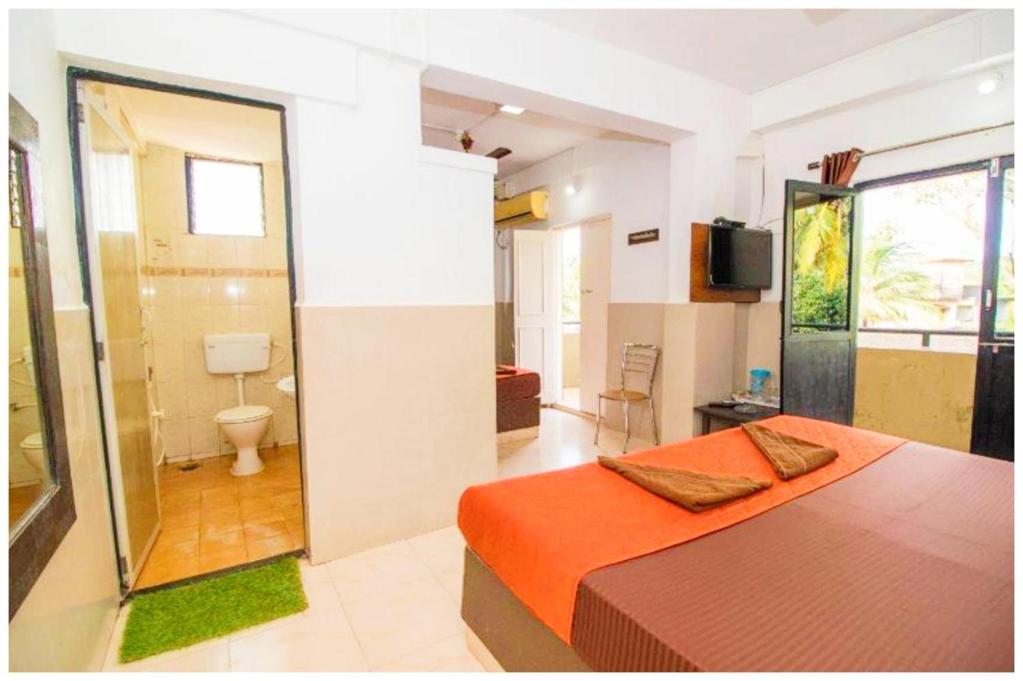 Hotel Premium Travellers # Inn Near Temple - Fully Air Conditioning Hotel - Hygiene And Spacious Room - A Top Rated Luxuary Hotel Merces Экстерьер фото