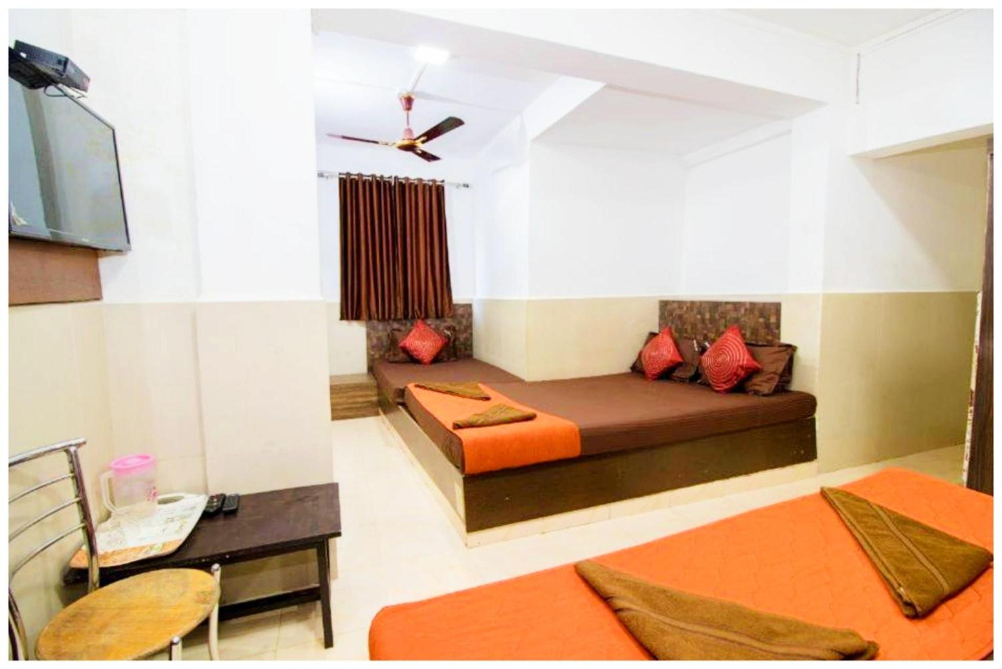 Hotel Premium Travellers # Inn Near Temple - Fully Air Conditioning Hotel - Hygiene And Spacious Room - A Top Rated Luxuary Hotel Merces Экстерьер фото